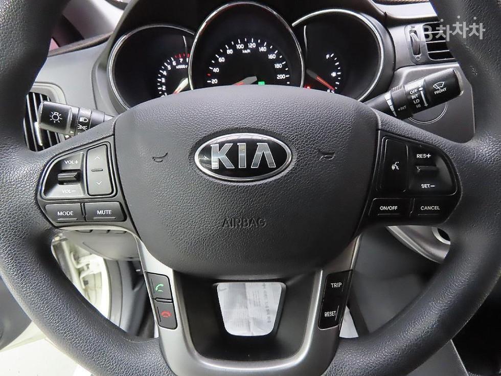 2012 - kia pride