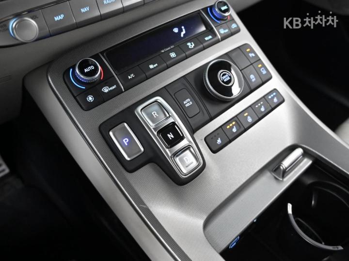 Hyundai Palisade 3.8 Gasoline Prestige 10