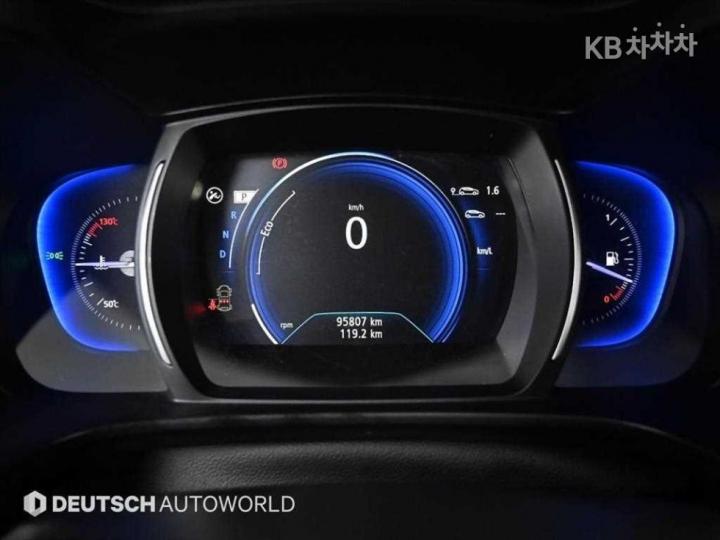 Renault QM6 2.0 LPe 2WD RE Signature 9