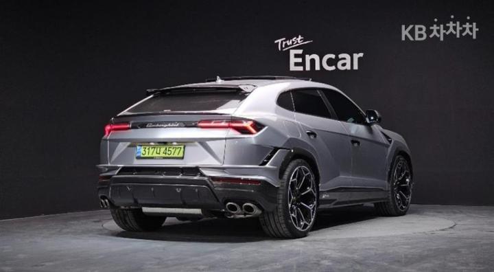 Lamborghini Urus Performance 4.0 V8 3
