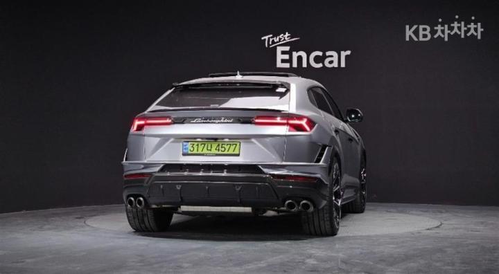 Lamborghini Urus Performance 4.0 V8 5