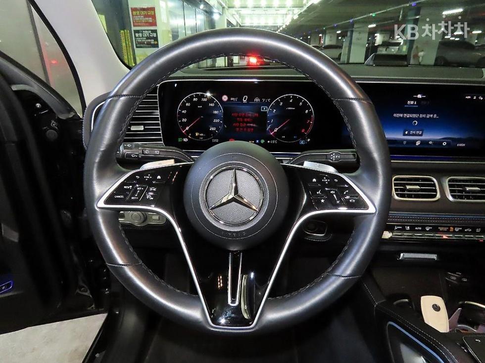 Mercedes-Benz GLE — miniaturë 8