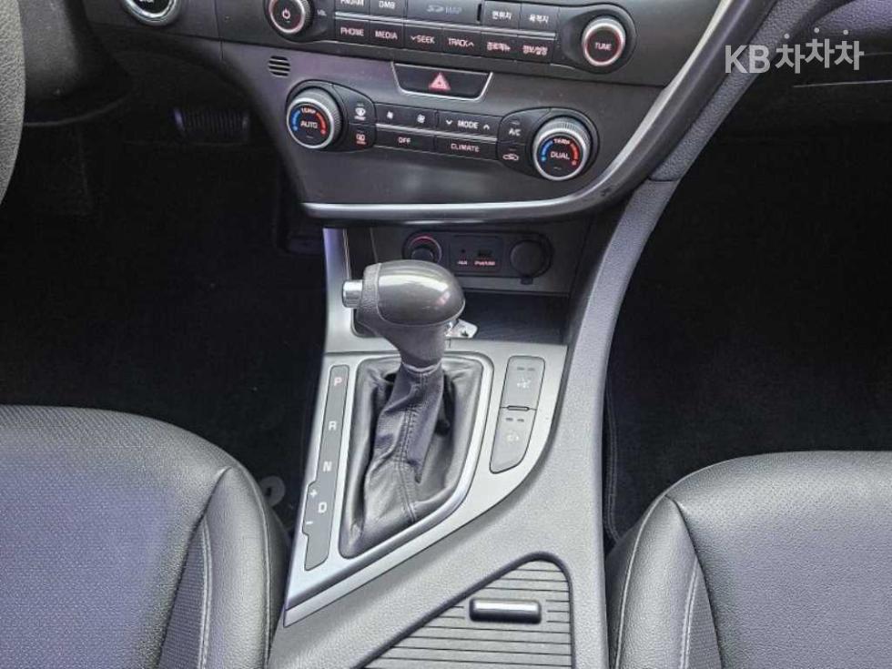 Kia K5 — miniaturë 10