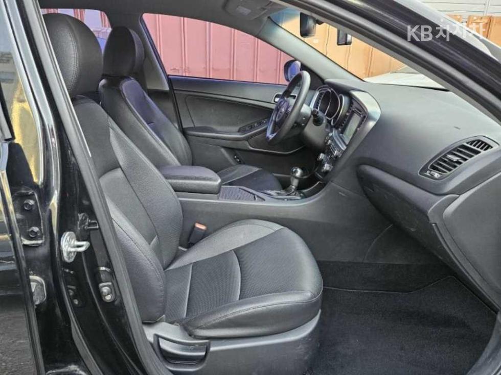 Kia K5 — miniaturë 17
