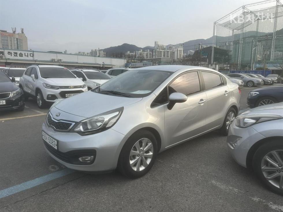 2014 - kia pride