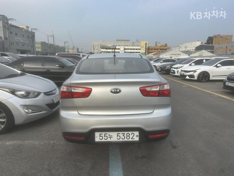 2014 - kia pride