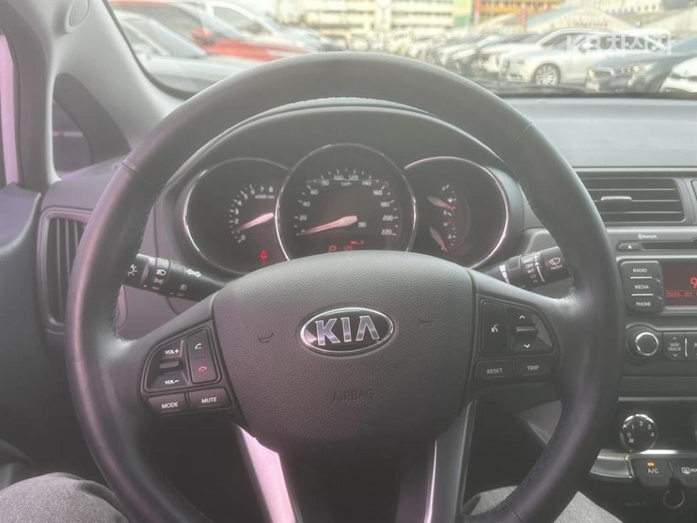 2014 - kia pride