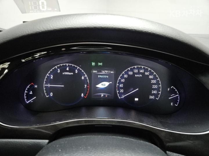 Hyundai Genesis BH330 PREMIUM Base Type 6