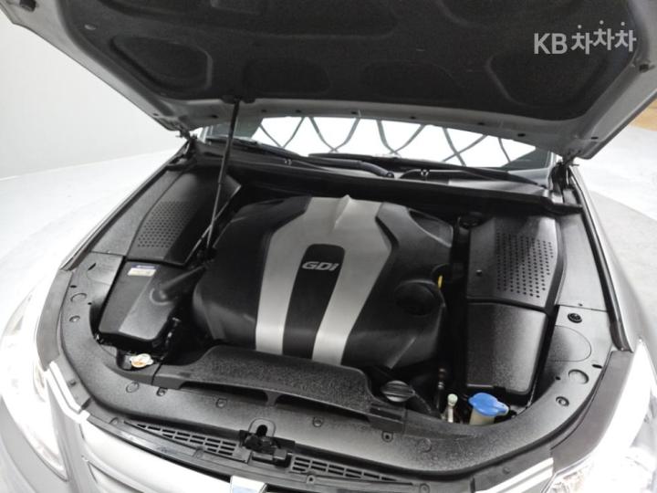 Hyundai Genesis BH330 PREMIUM Base Type 9