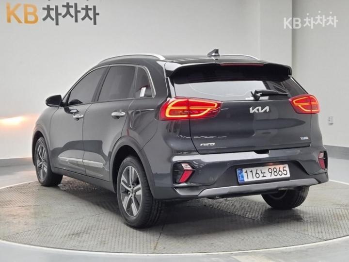 Kia Niro 1.6 HEV Prestige 3