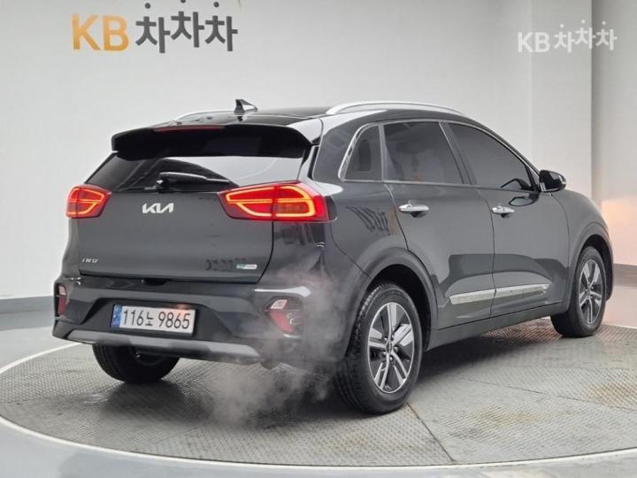 Kia Niro 1.6 HEV Prestige 4
