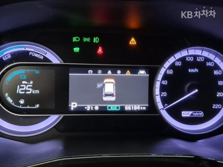 Kia Niro 1.6 HEV Prestige 7