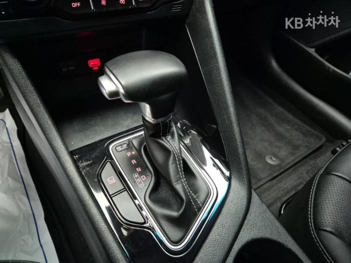 Kia Niro 1.6 HEV Prestige 9