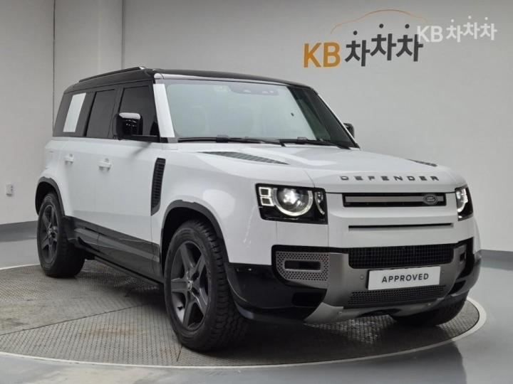 Land Rover Defender L663 110 D250 X-DYN SE — фото 4