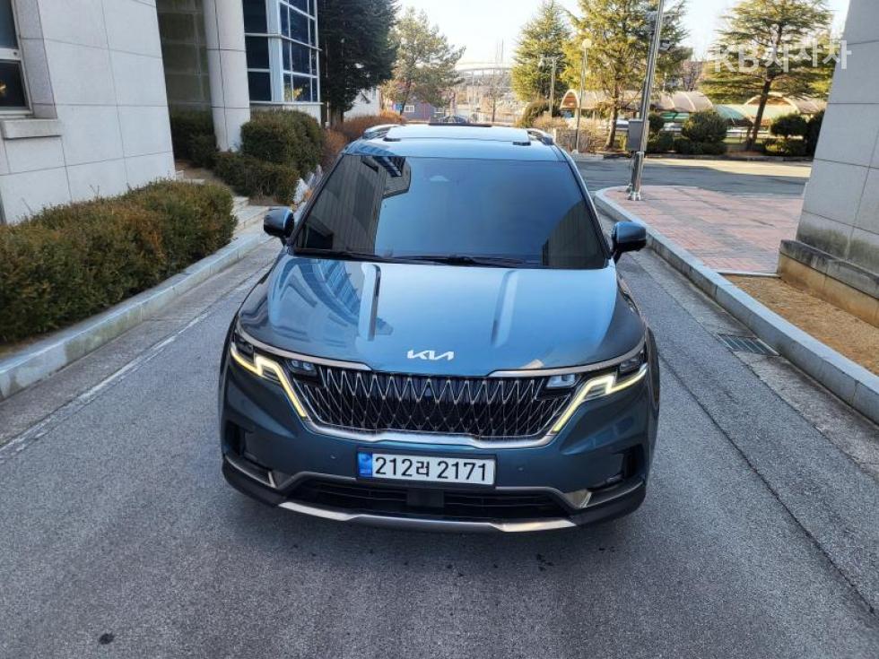 2022 - kia carnival