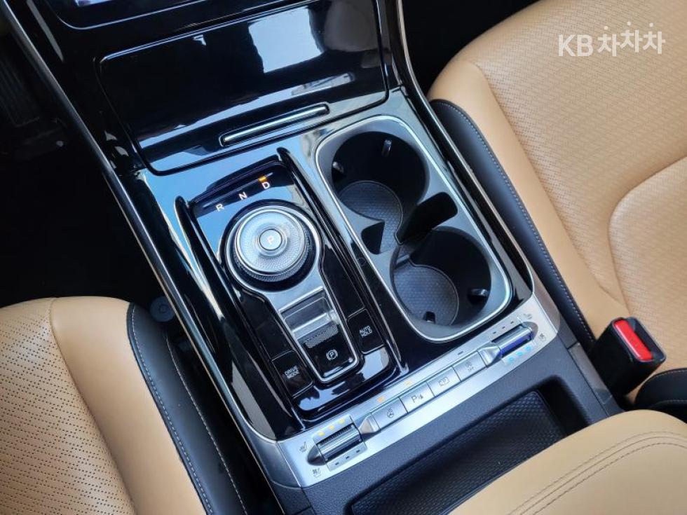 2022 - kia carnival
