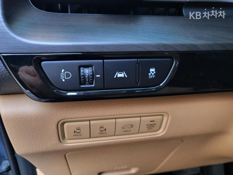 2022 - kia carnival
