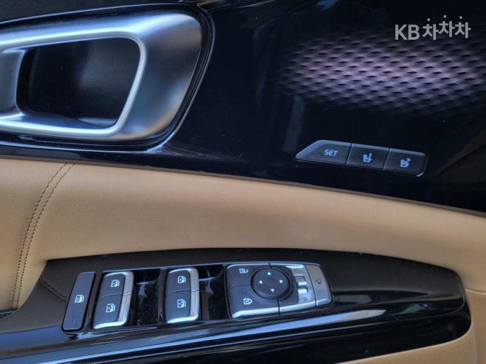 2022 - kia carnival