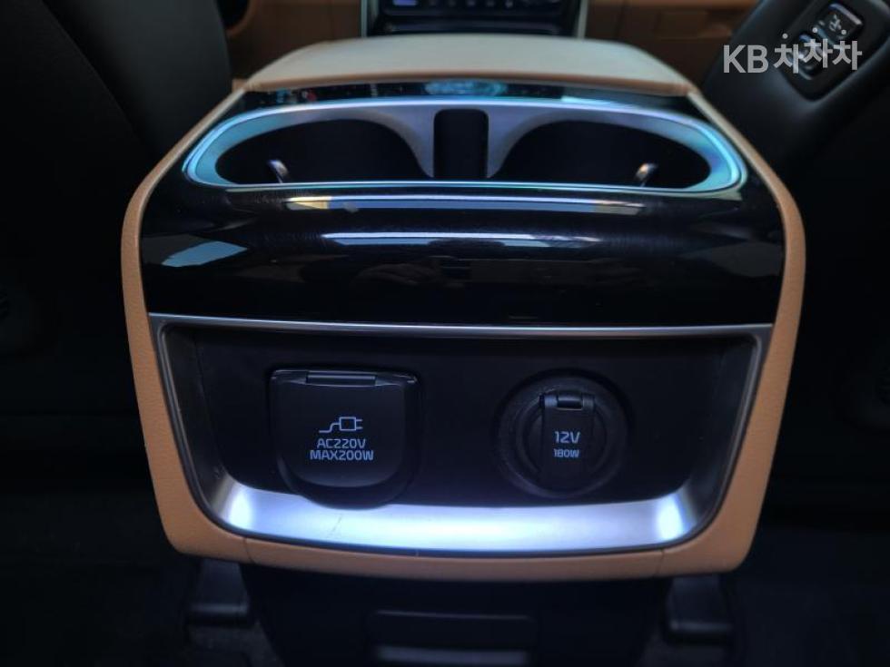 2022 - kia carnival