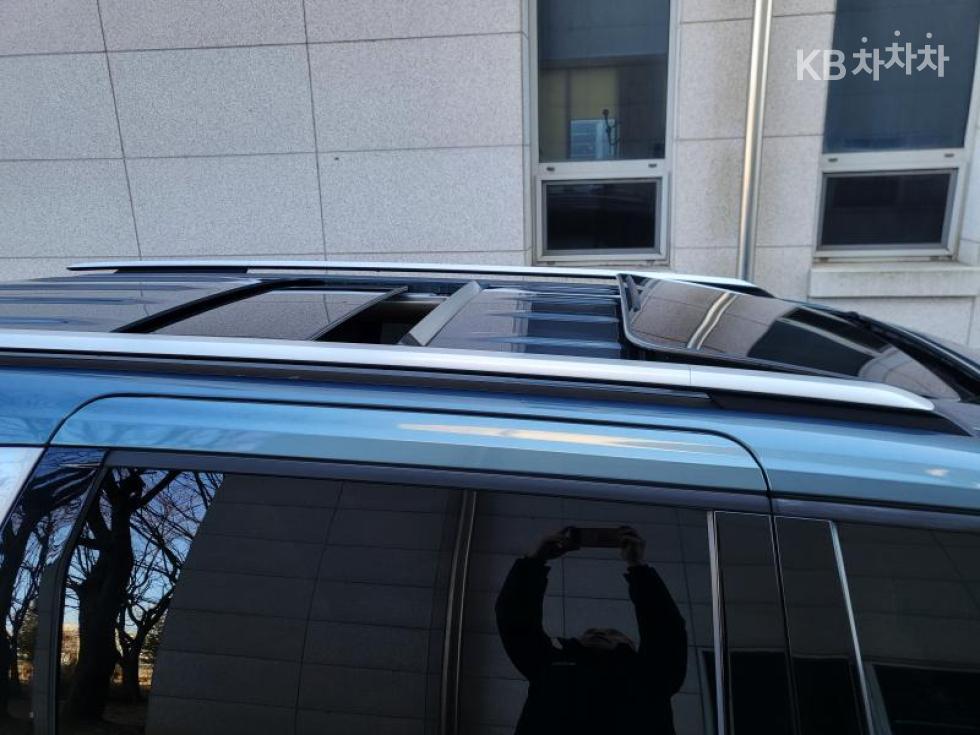 2022 - kia carnival
