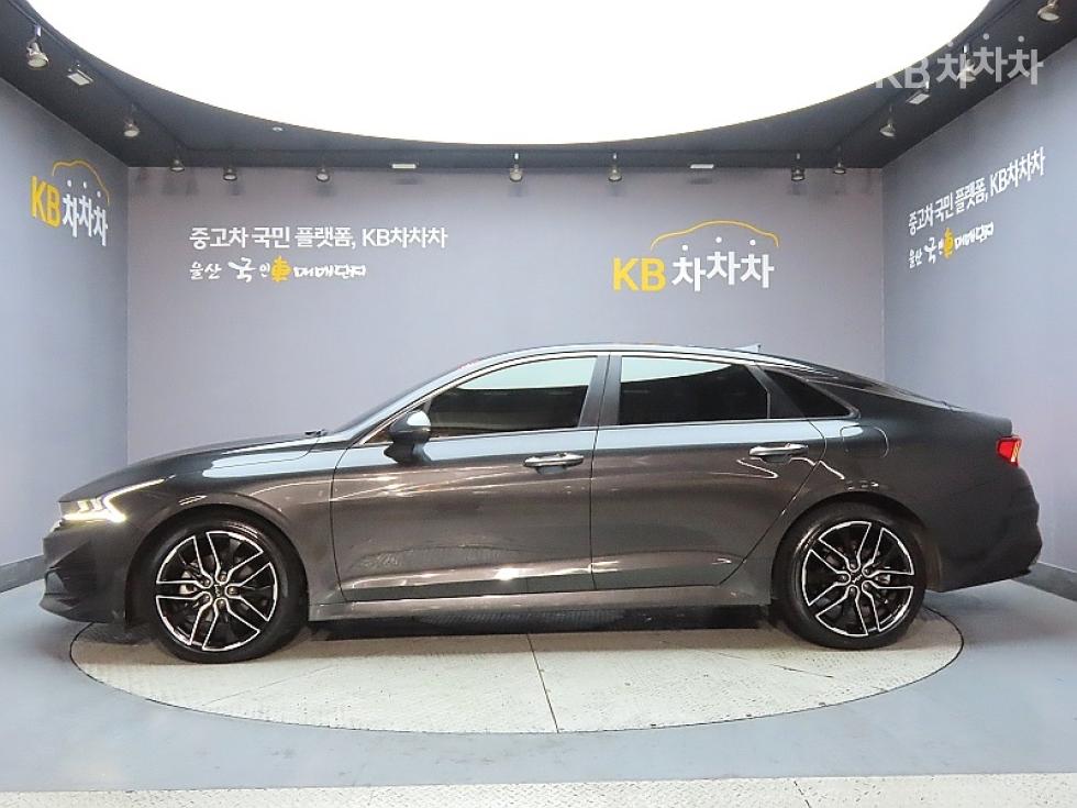 2022 - kia k5