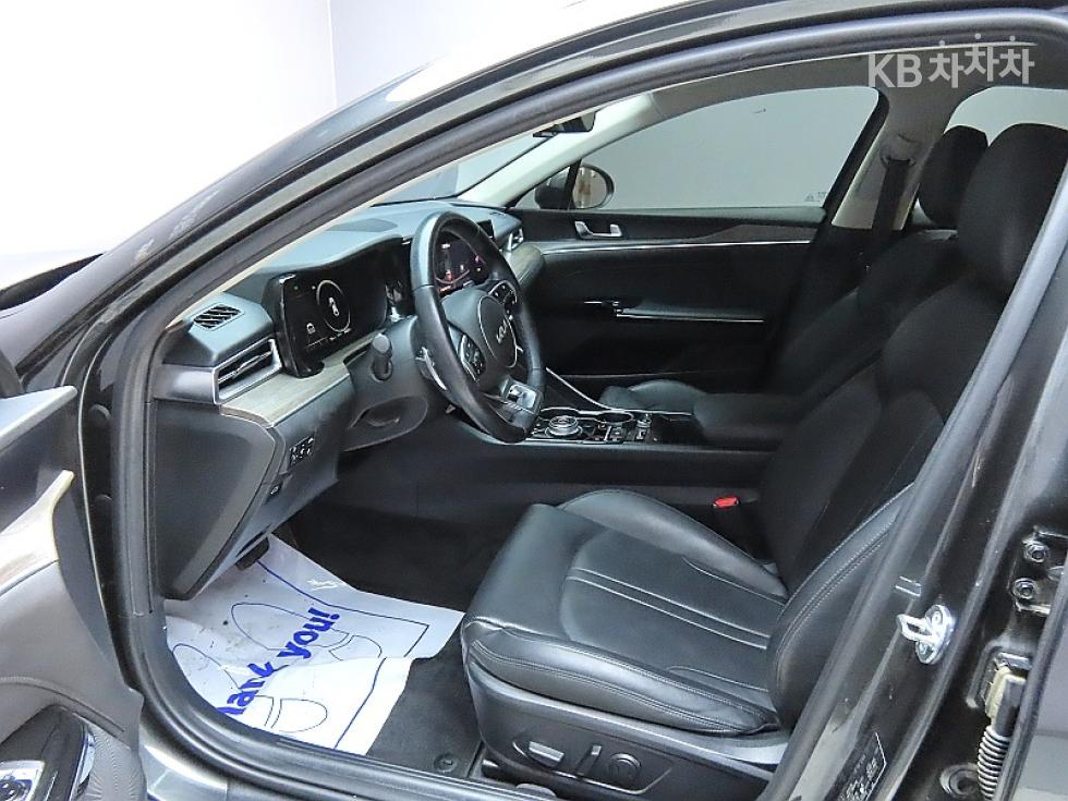 2022 - kia k5