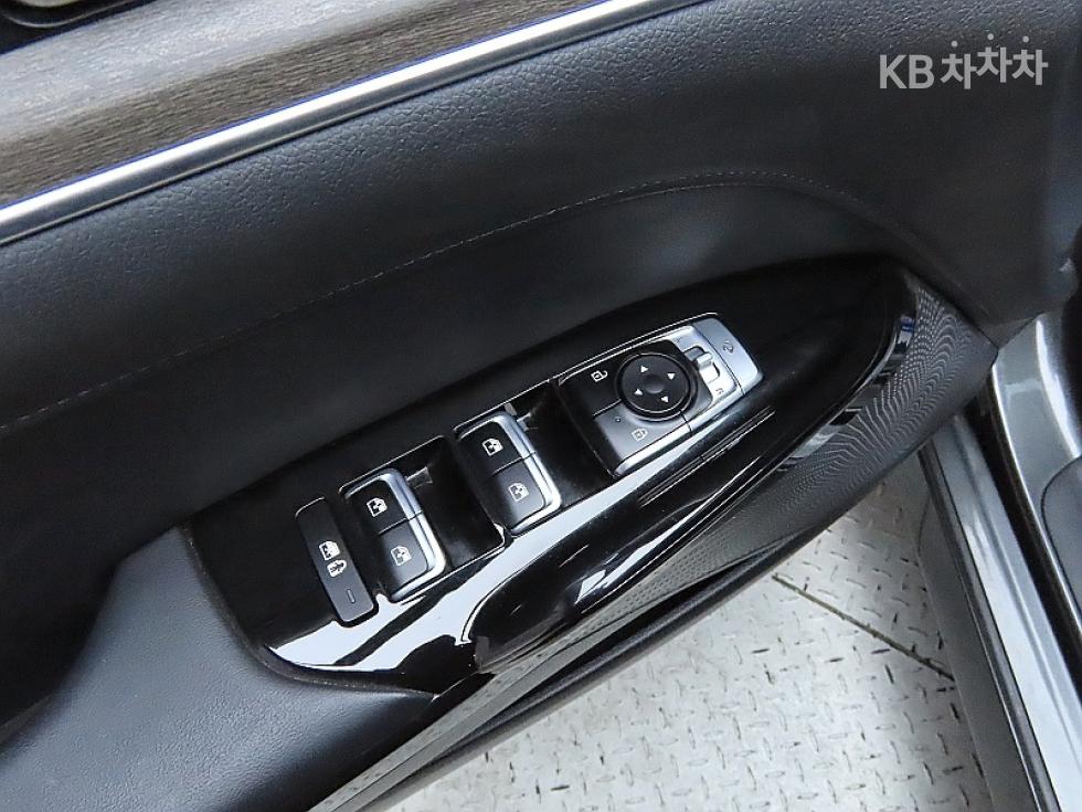 2022 - kia k5