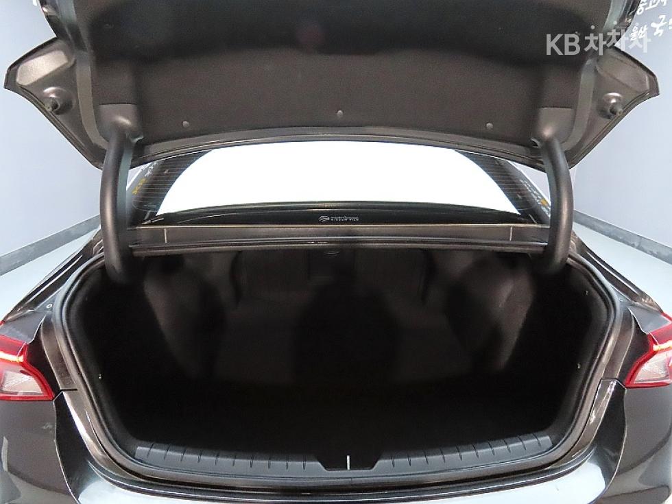 2022 - kia k5