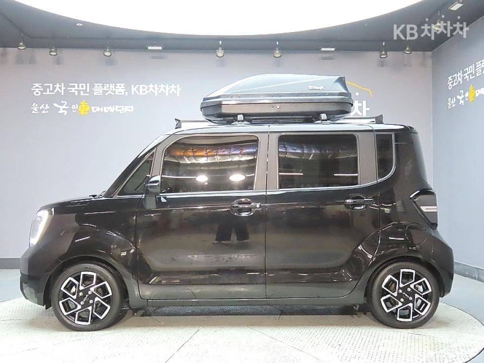 2023 - kia kia