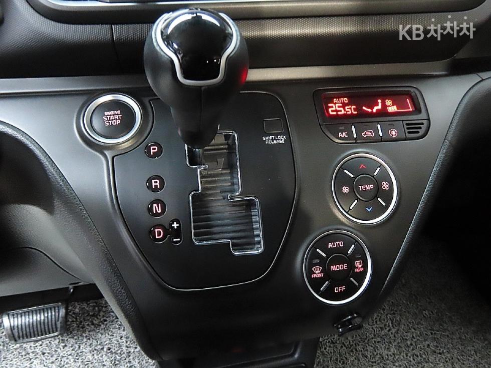 2023 - kia kia