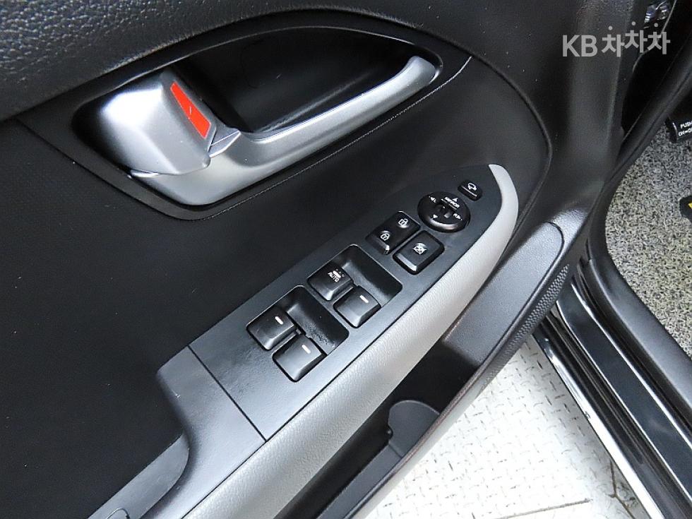 2023 - kia kia