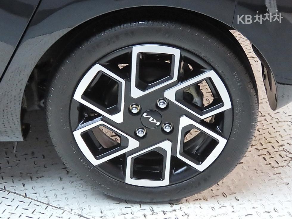 2023 - kia kia