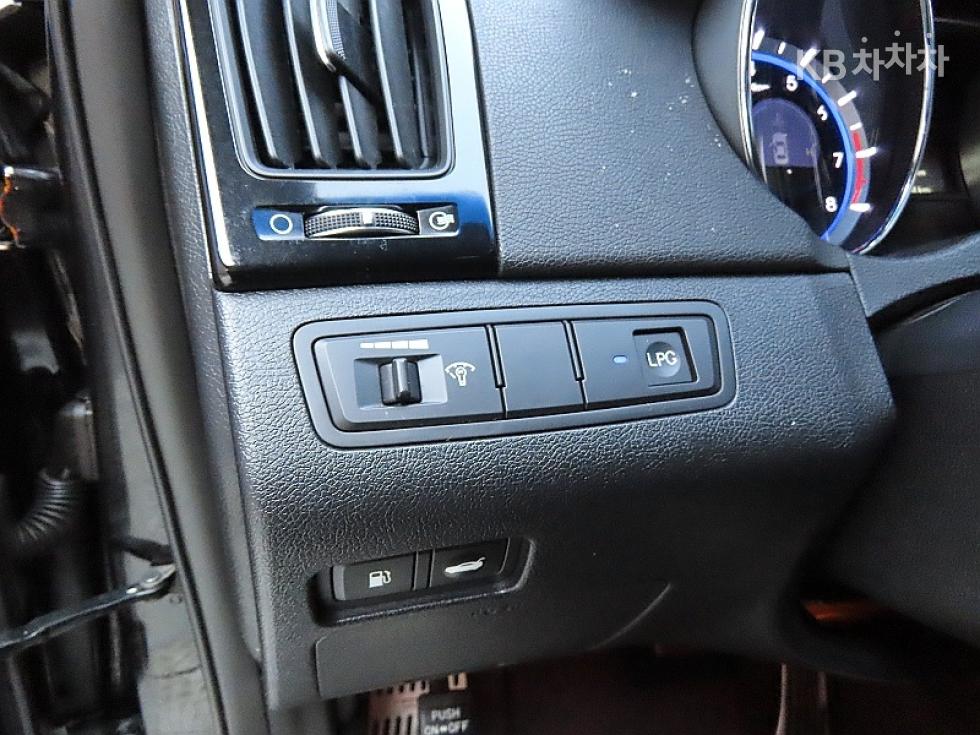 Hyundai Sonata — miniaturë 12