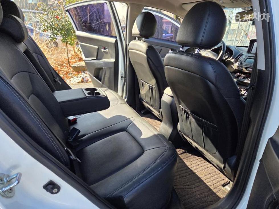 2012 - kia sportage