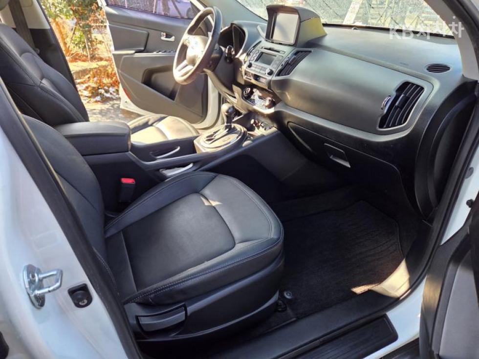 2012 - kia sportage