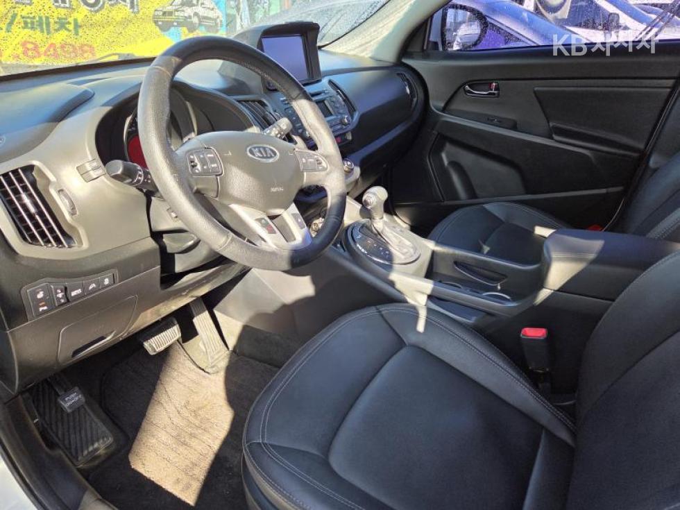 2012 - kia sportage