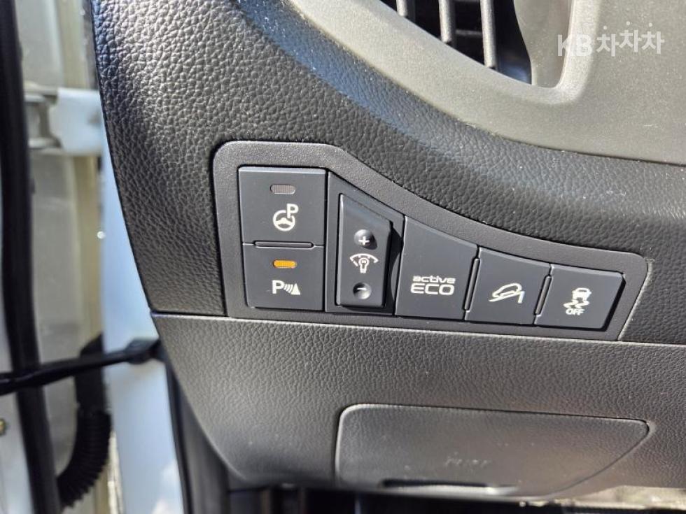 2012 - kia sportage