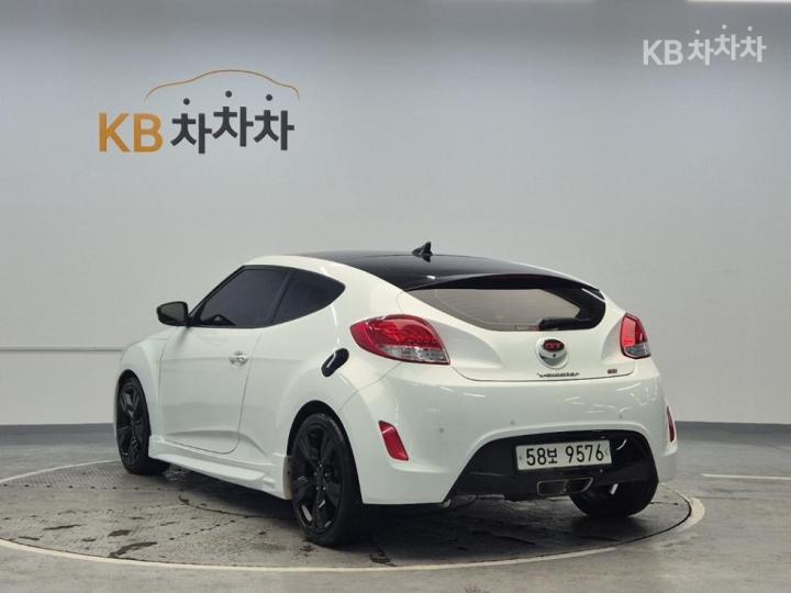 Hyundai Veloster DCT Pack 3