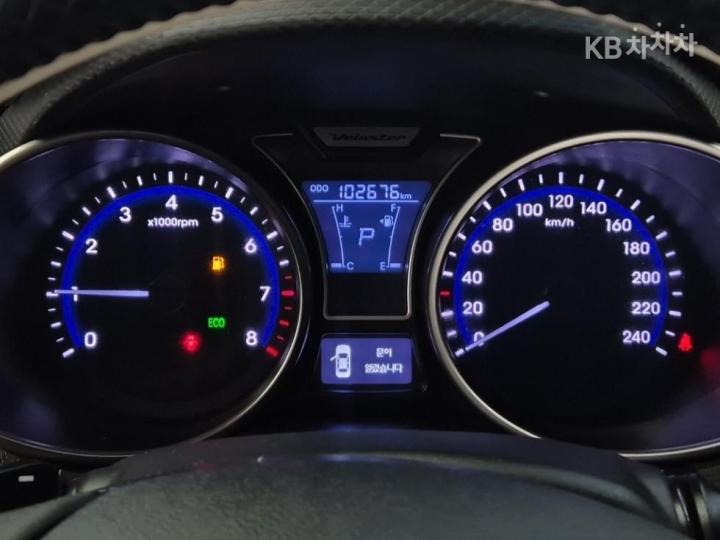 Hyundai Veloster DCT Pack 7