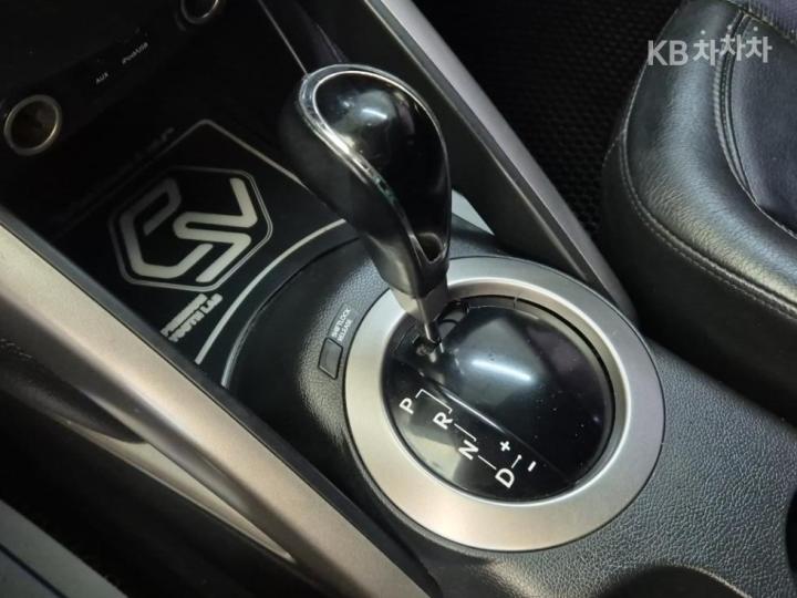 Hyundai Veloster DCT Pack 9