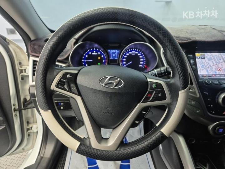 Hyundai Veloster DCT Pack 10