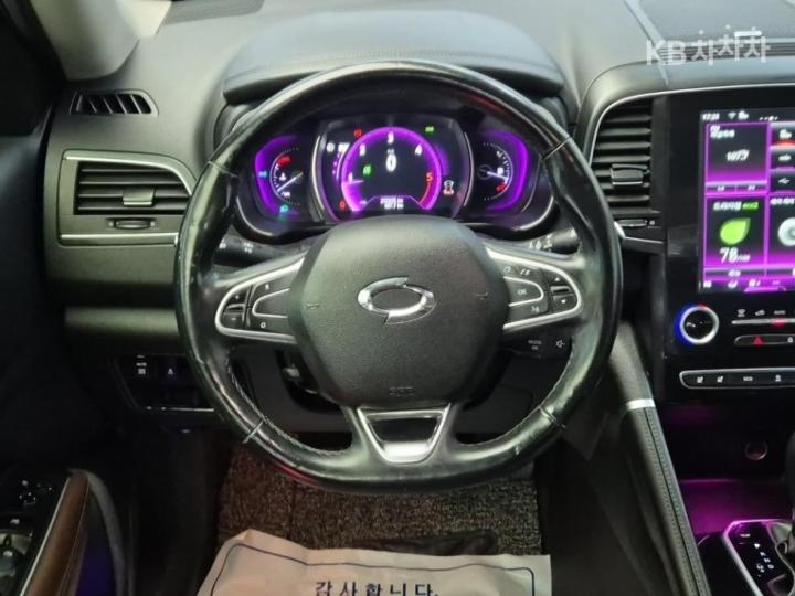 Renault QM6 2.0 4WD RE Signature 10