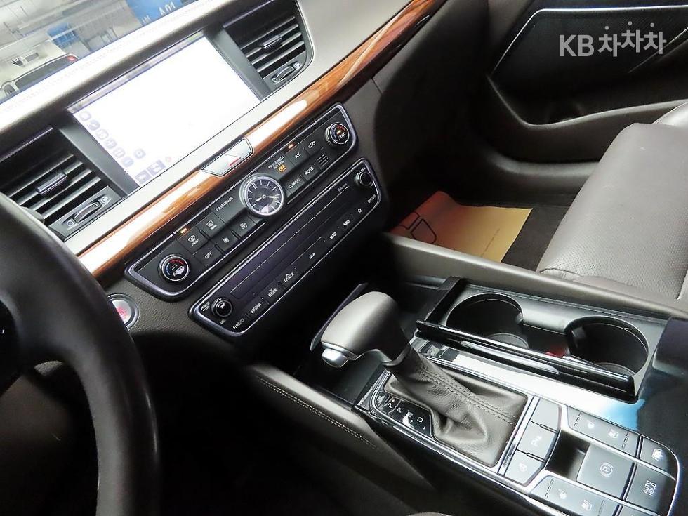 2017 - kia k7