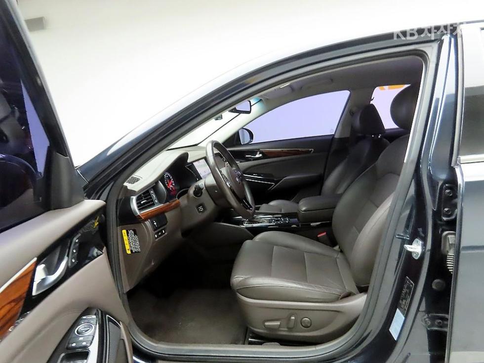 2017 - kia k7