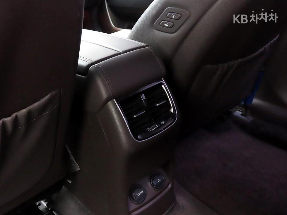 2017 - kia k7