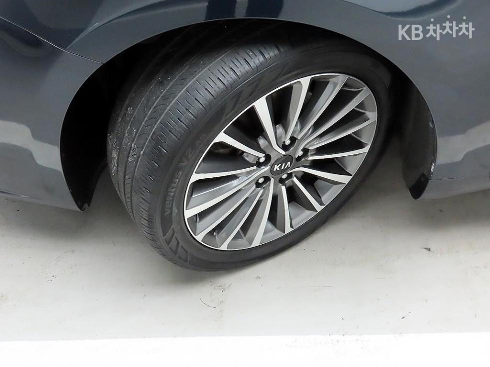 2017 - kia k7