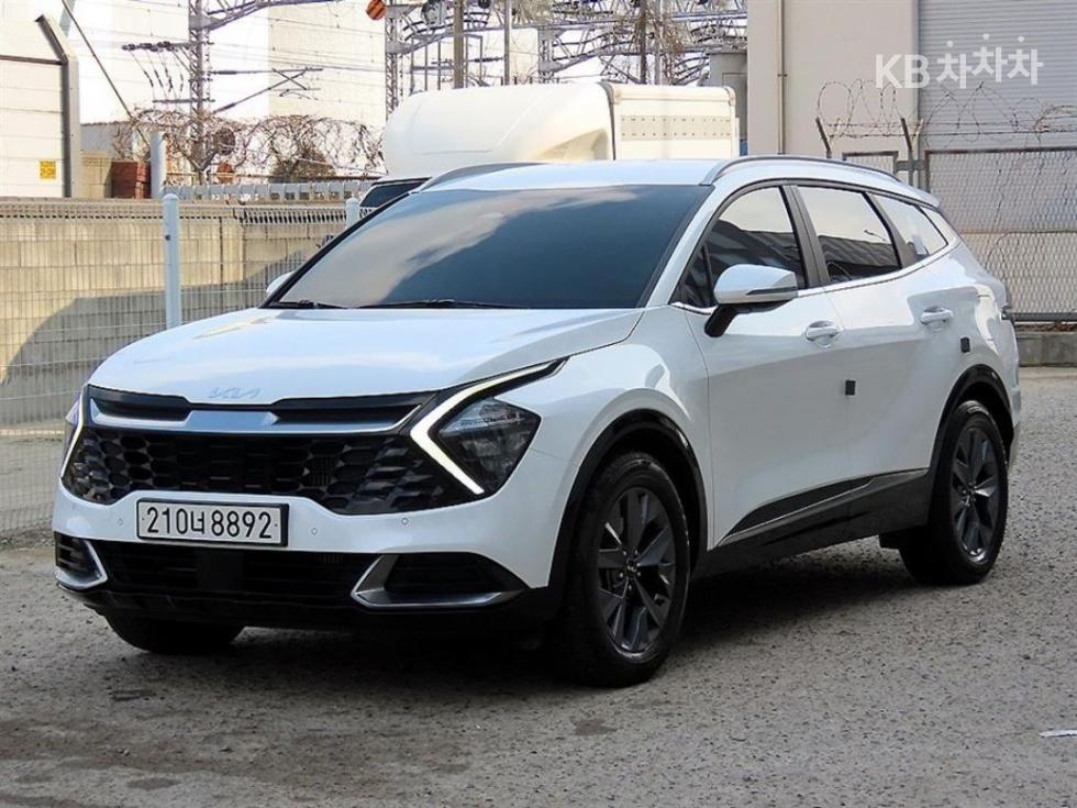2022 - kia sportage