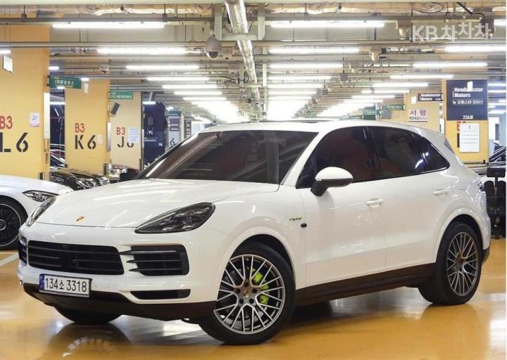 Porsche Cayenne 9Y0 3.0 E-Hybrid Platinum Edition
