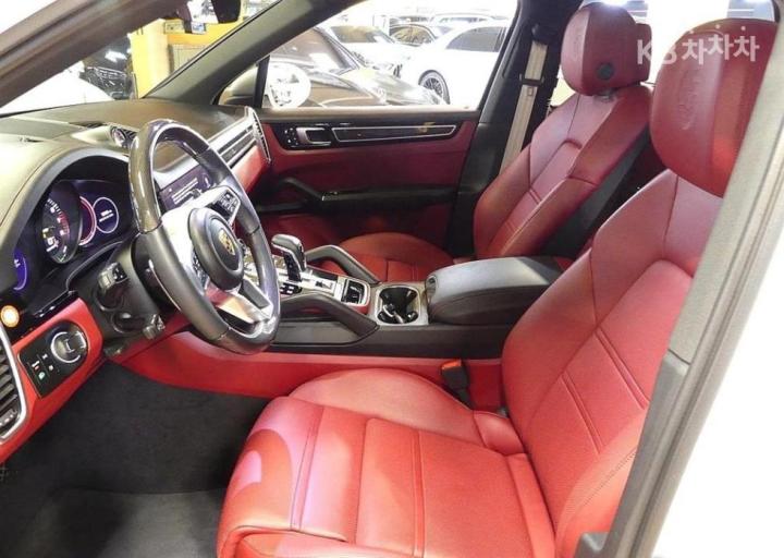 Porsche Cayenne 9Y0 3.0 E-Hybrid Platinum Edition 9