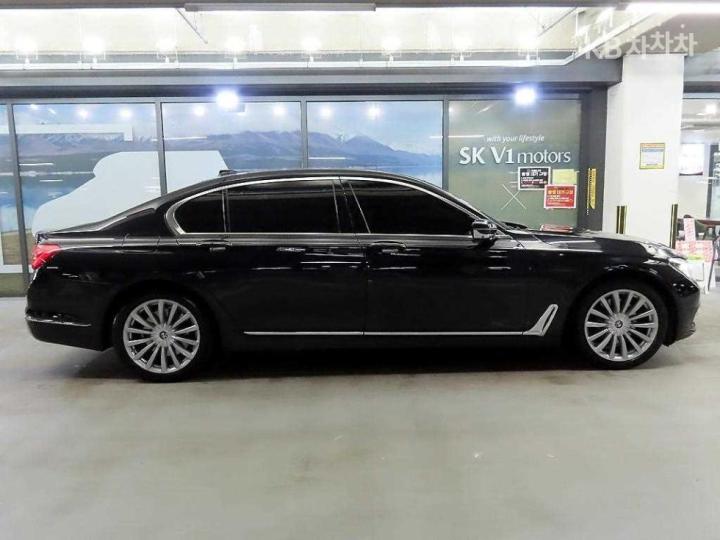 BMW 7 Series G11 740Ld xDrive Base Type 4